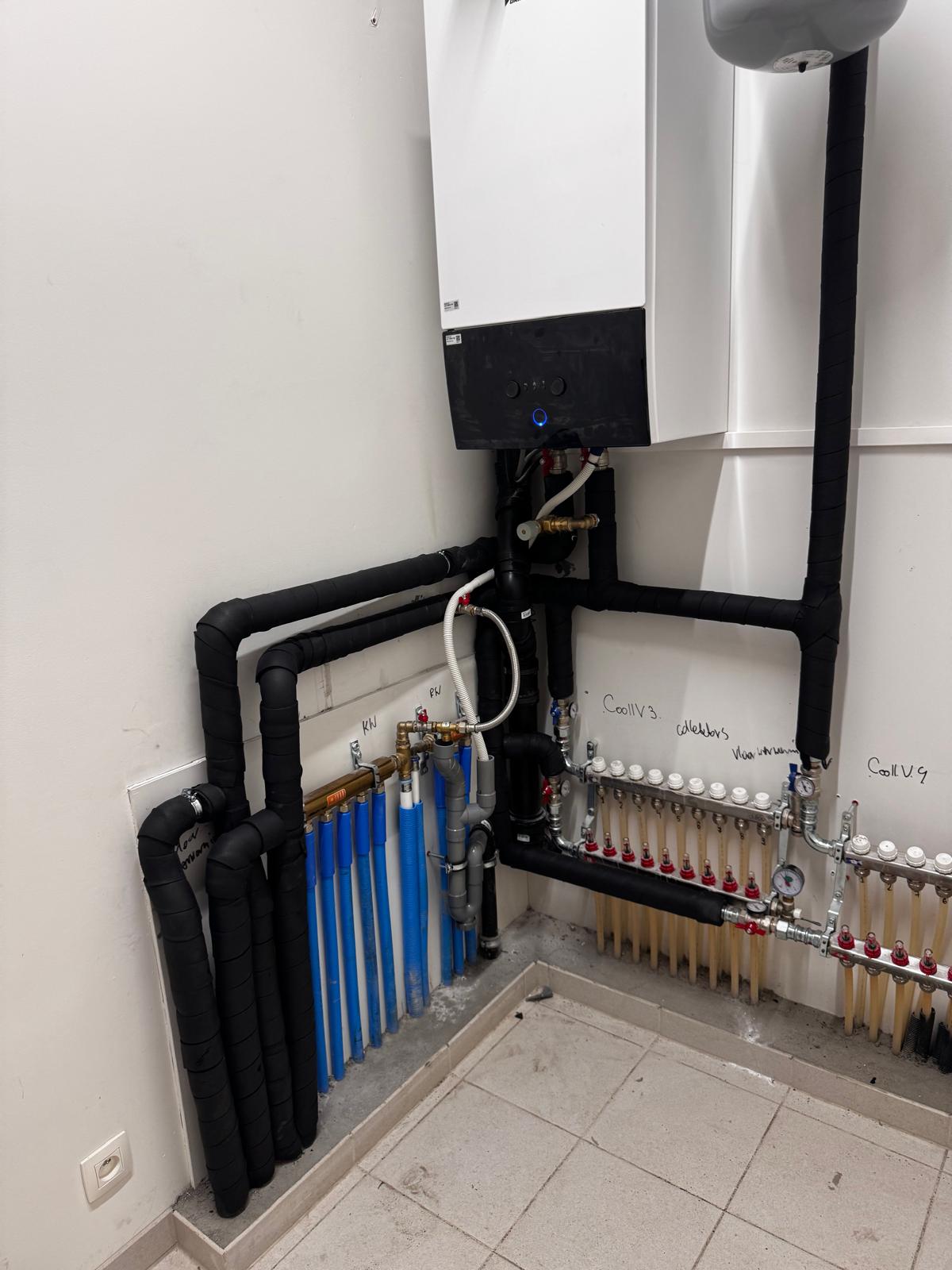 0b984e23 9cf7 4175 9764 d28e5726079b