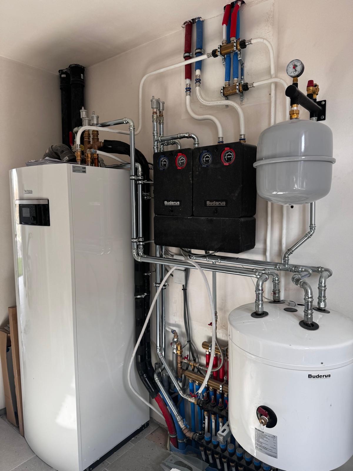 36b8227a e2a8 4cae a836 c40b195ba0d8