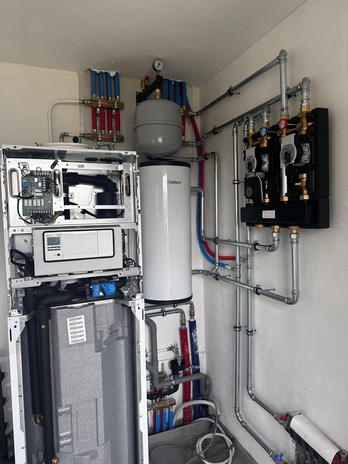 68b28195 84a7 407e b0d2 9e3d4740f33d 2