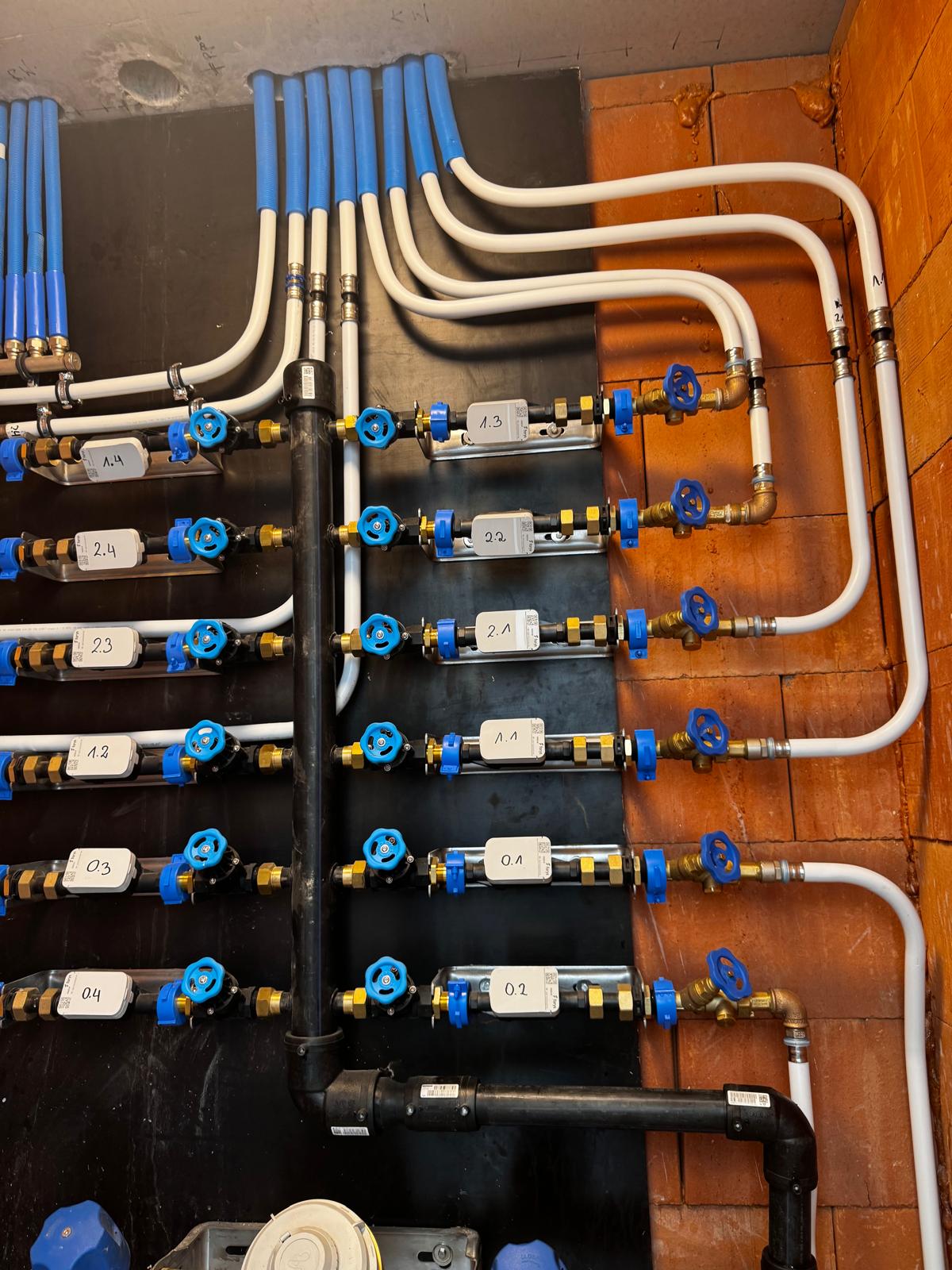 a955617d 7eee 4c2e b8c2 aa11e84c425a