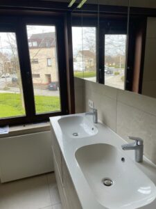 bfac945e d9c5 49f9 992c d617e9c44811